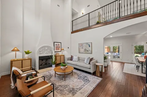 2307 Alta Vista Avenue