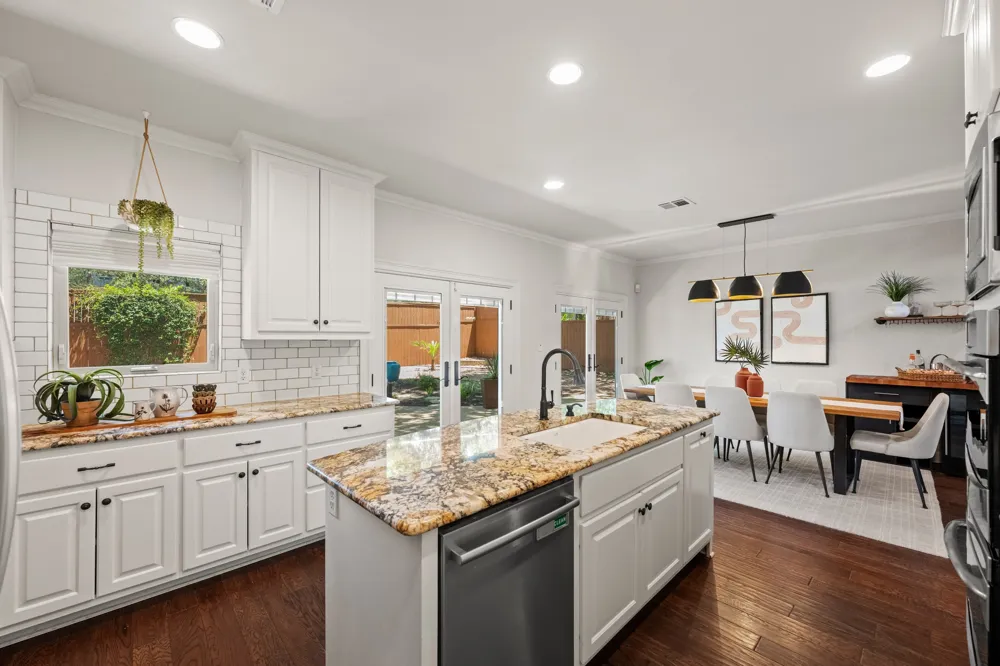 2307 Alta Vista Avenue Austin, TX 78704
