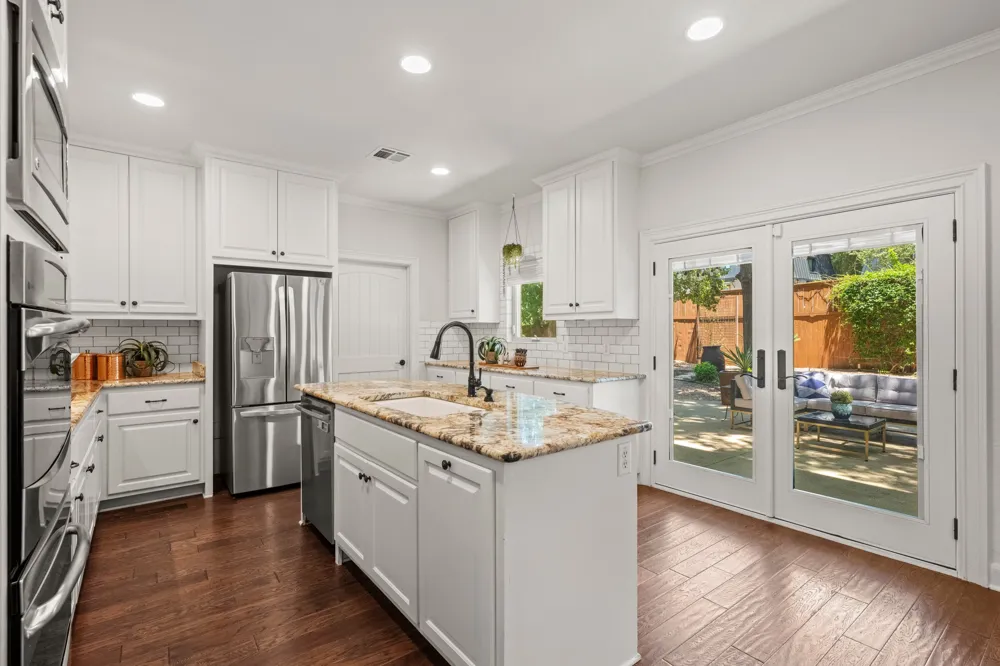 2307 Alta Vista Avenue Austin, TX 78704