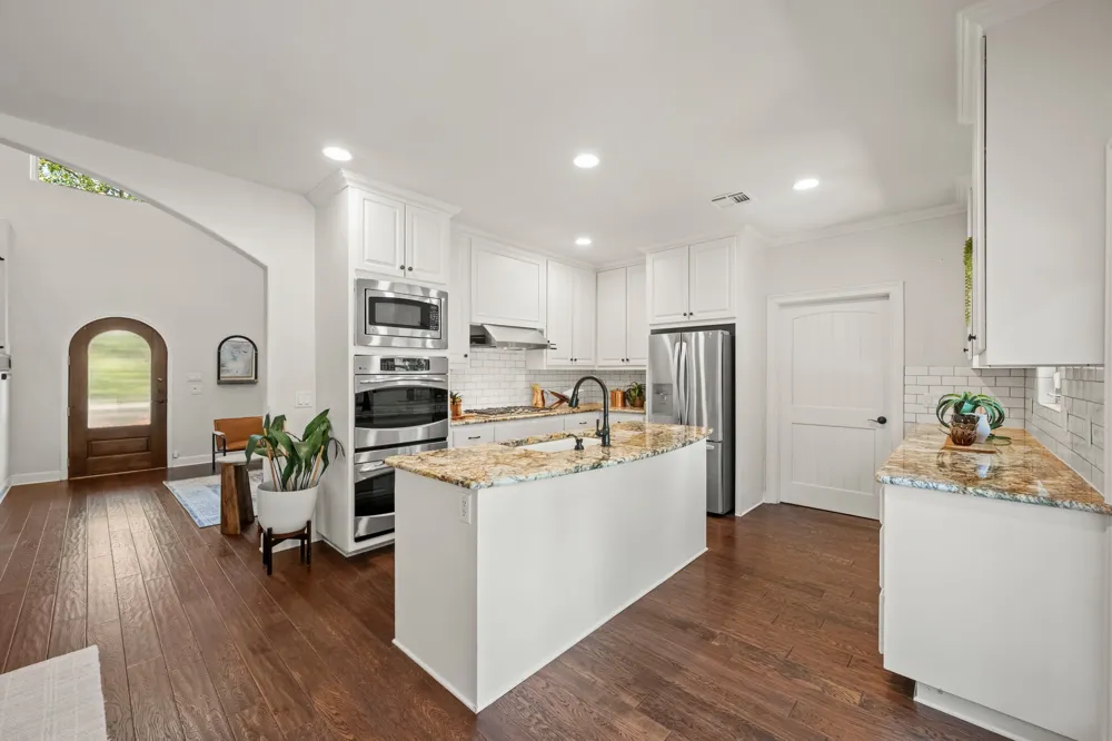 2307 Alta Vista Avenue Austin, TX 78704