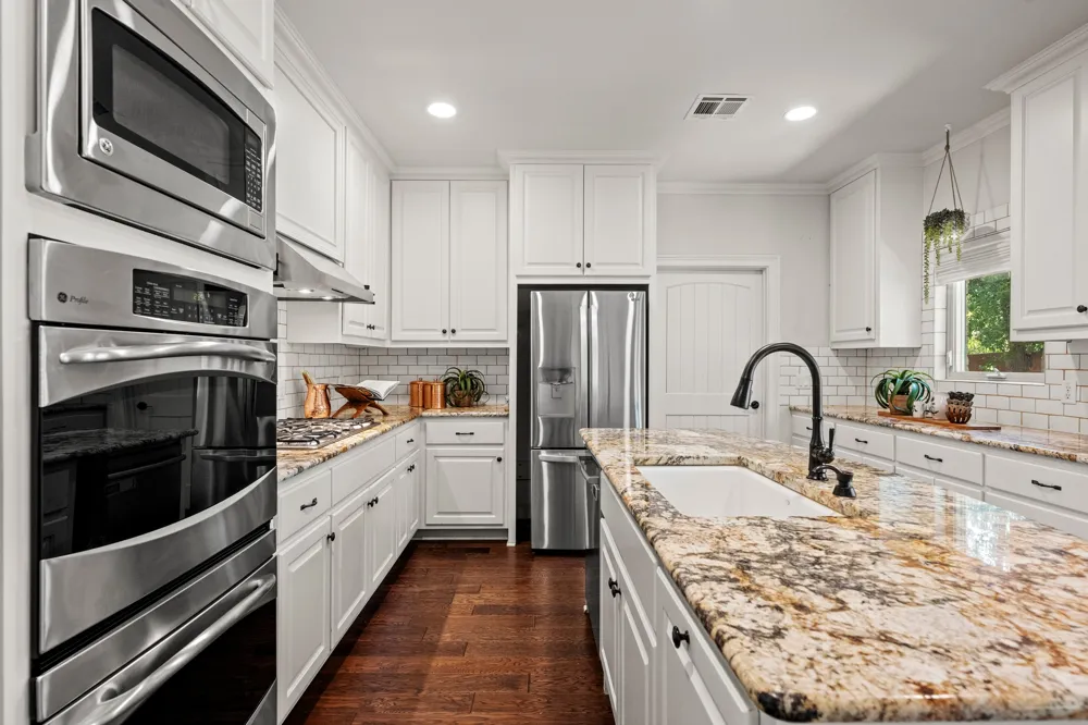 2307 Alta Vista Avenue Austin, TX 78704