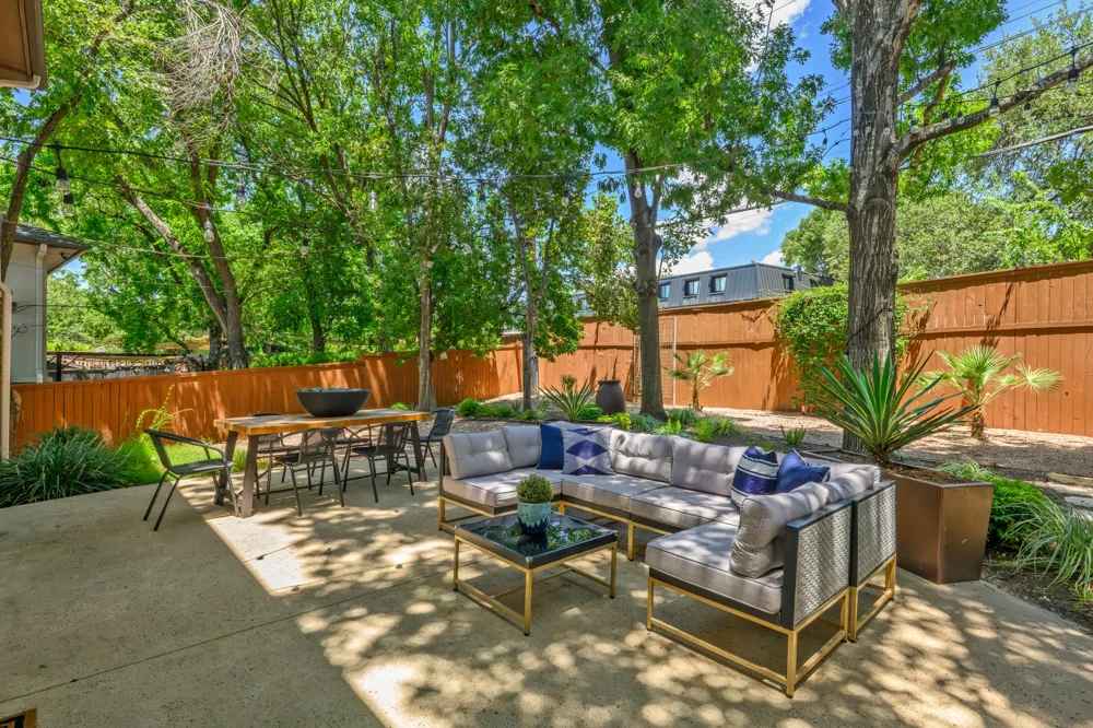 2307 Alta Vista Avenue Austin, TX 78704