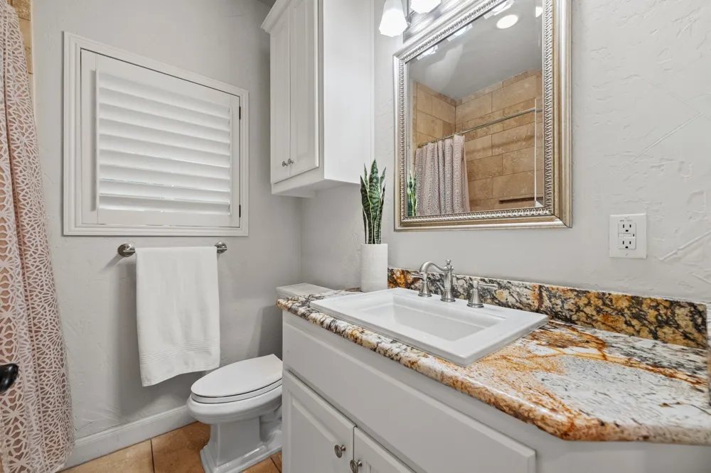 2307 Alta Vista Avenue Austin, TX 78704