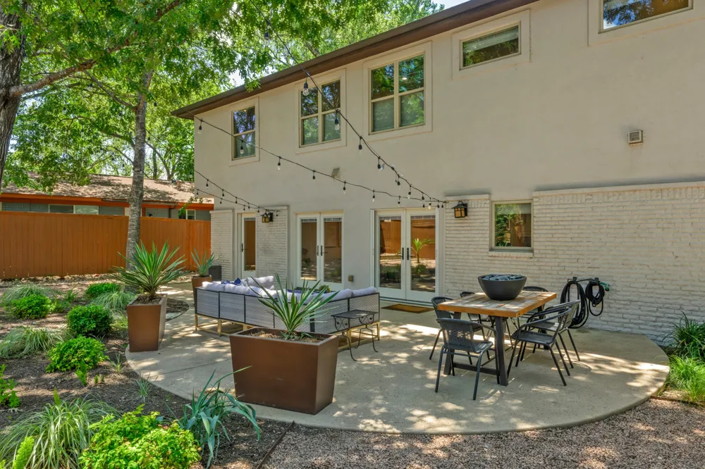 2307 Alta Vista Avenue Austin, TX 78704
