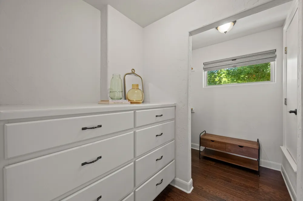 2307 Alta Vista Avenue Austin, TX 78704