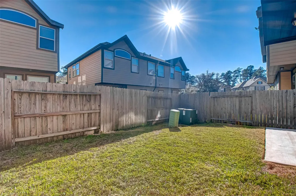 20 Cheswood Manor Court The Woodlands, TX 77382