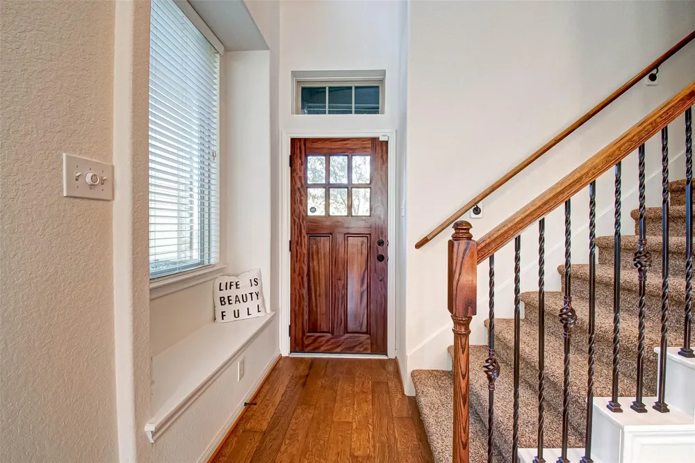 20 Cheswood Manor Court The Woodlands, TX 77382