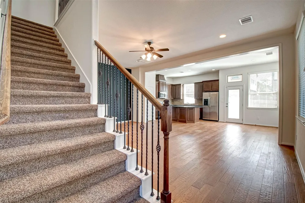 20 Cheswood Manor Court The Woodlands, TX 77382