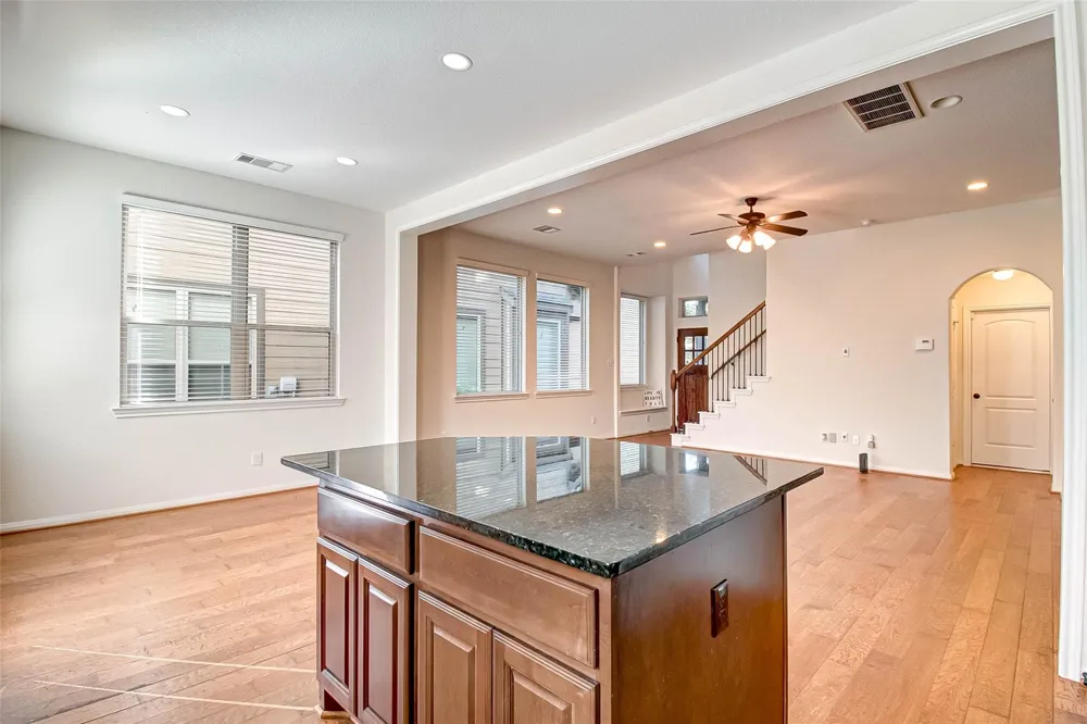 20 Cheswood Manor Court The Woodlands, TX 77382