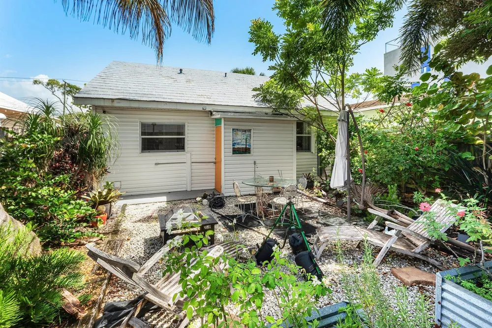 1309 Lucerne Avenue 