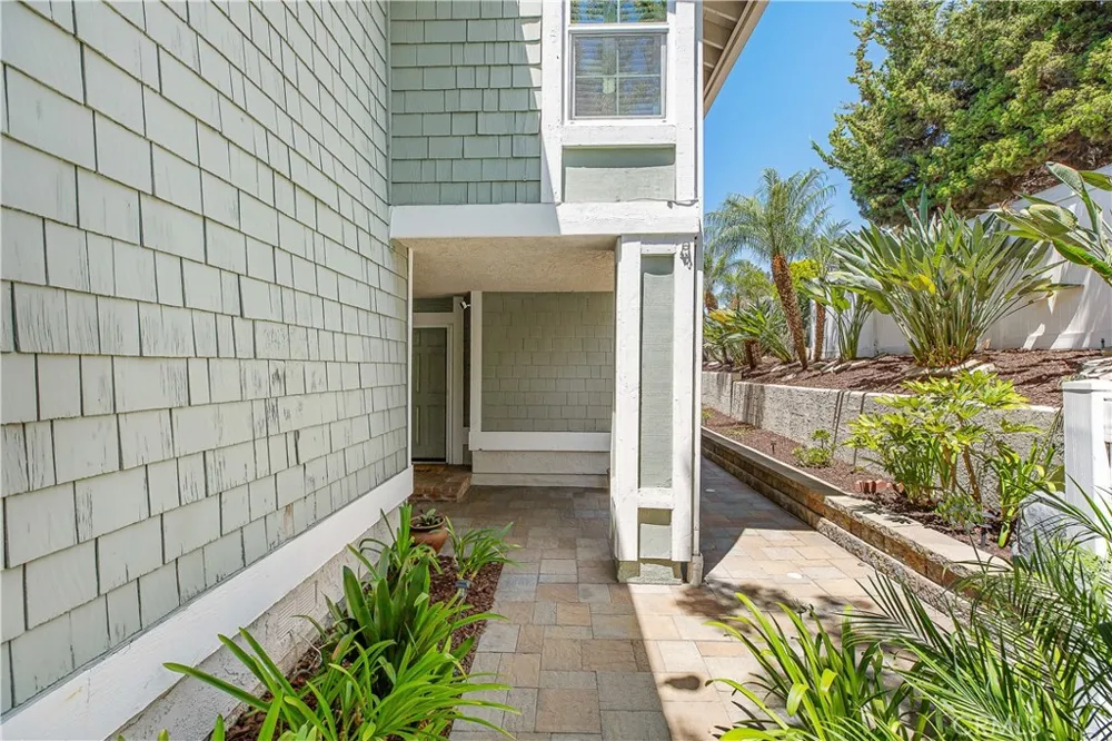 554 S Indian Anaheim, CA 92807