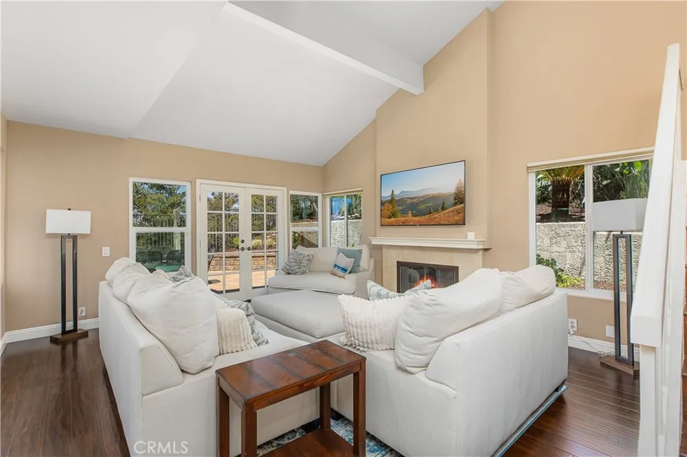 554 S Indian Anaheim, CA 92807