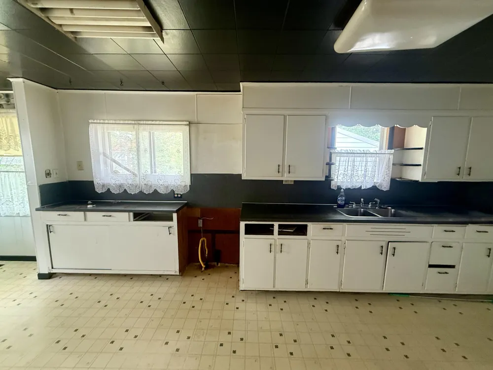 1632 5th Street Muskegon, MI 49441