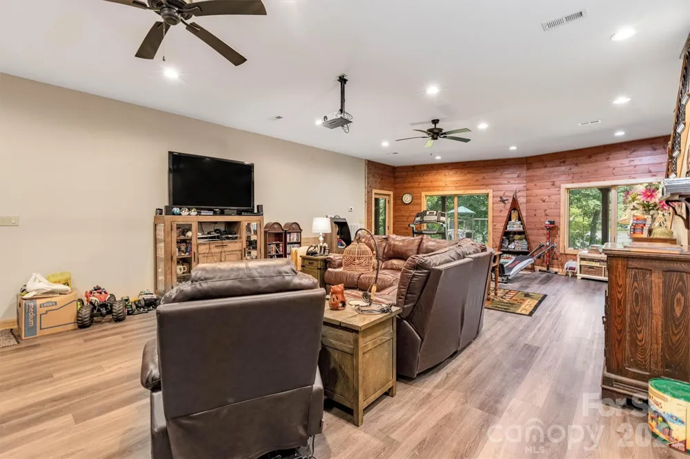 189 Edgewater Point NW #227 Valdese, NC 28690