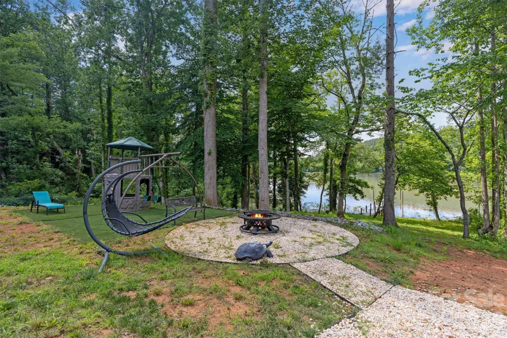 189 Edgewater Point NW #227 Valdese, NC 28690