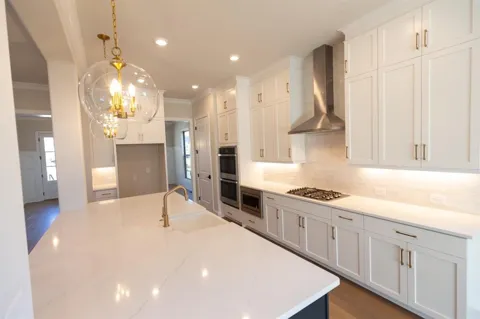 3060 Labrouste Cove