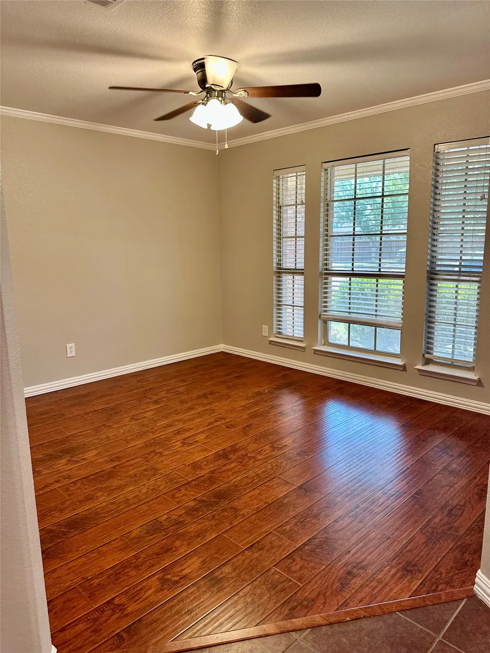 2031 Allyson Drive Heartland, TX 75126