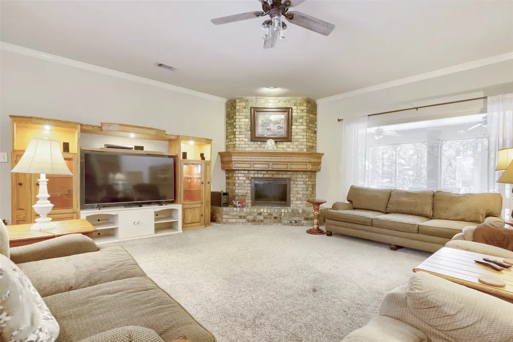 1573 Oak Bend Drive Kaufman, TX 75142