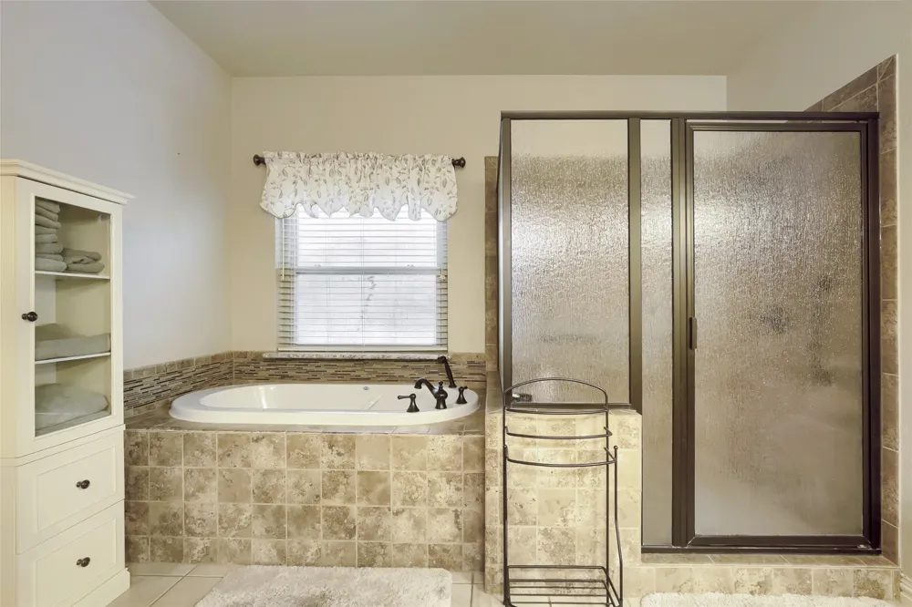 1573 Oak Bend Drive Kaufman, TX 75142