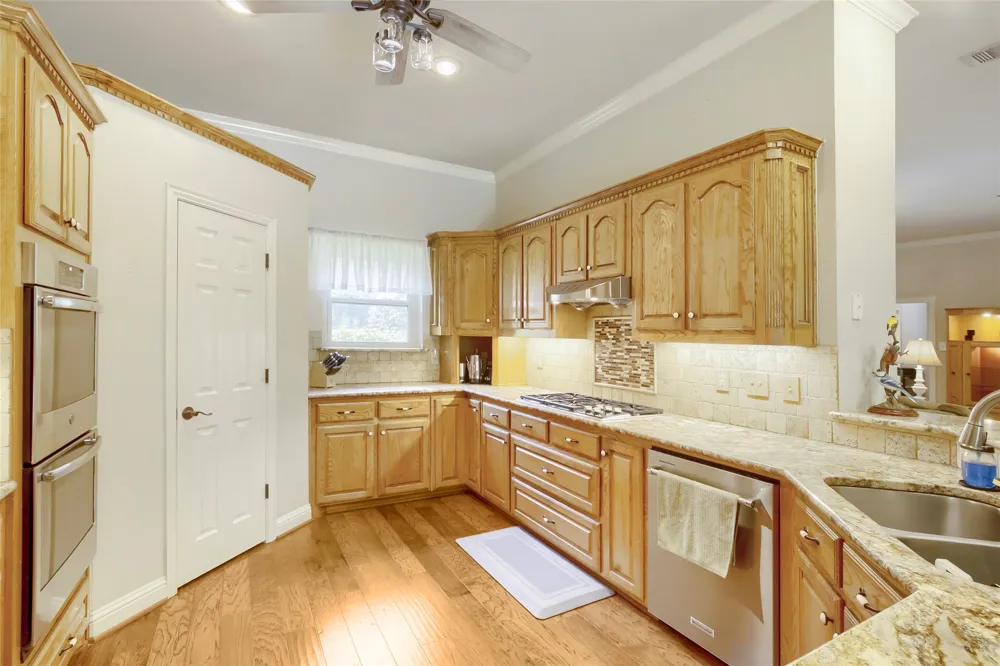 1573 Oak Bend Drive Kaufman, TX 75142