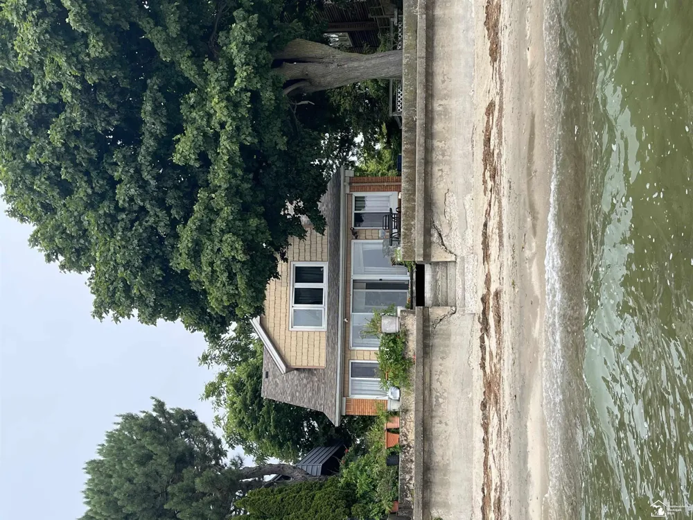 3964 Lakeshore Drive Frenchtown Township, MI 48166