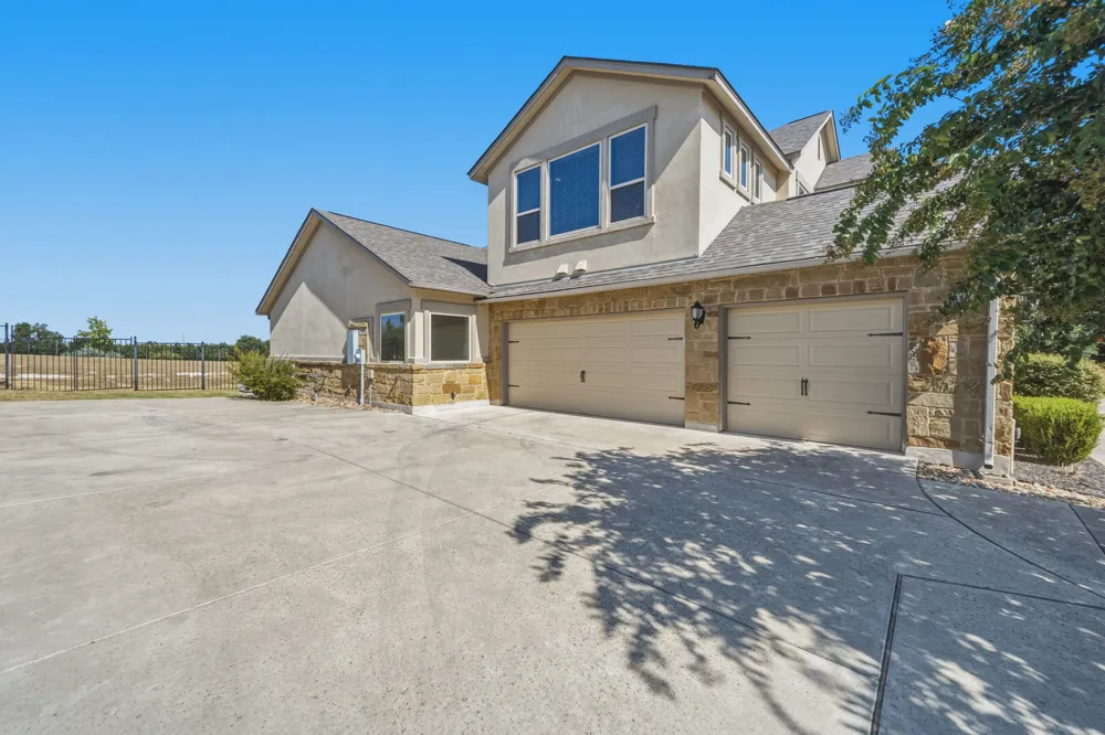 608 Brave Face Street Leander, TX 78641