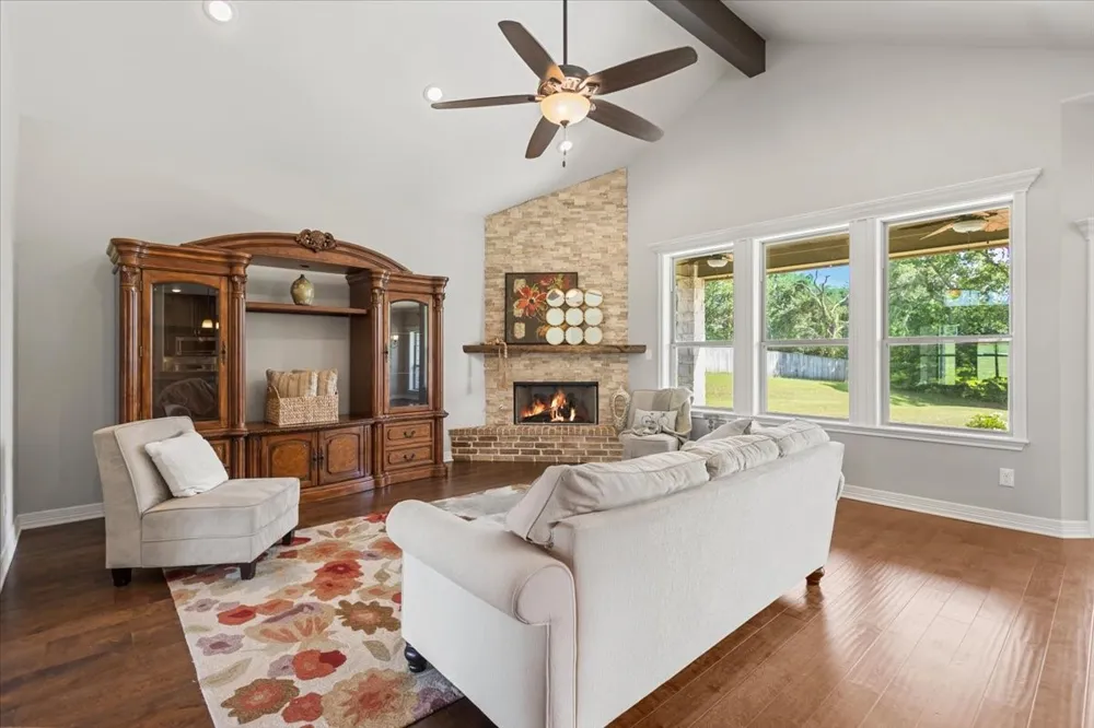 19623 Dove Ridge Drive Lindale, TX 75771