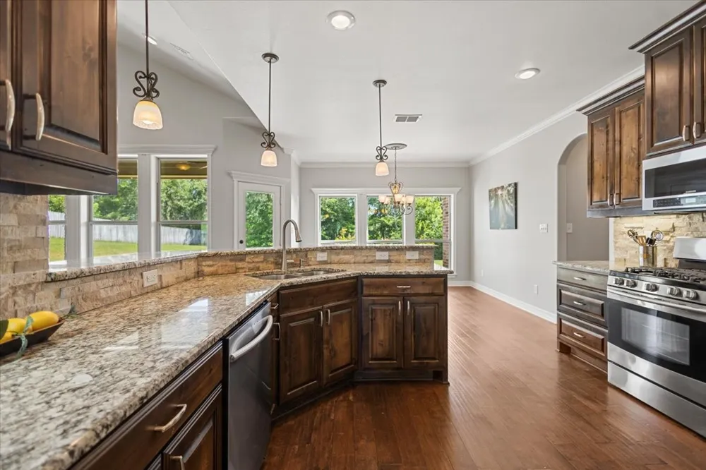 19623 Dove Ridge Drive Lindale, TX 75771