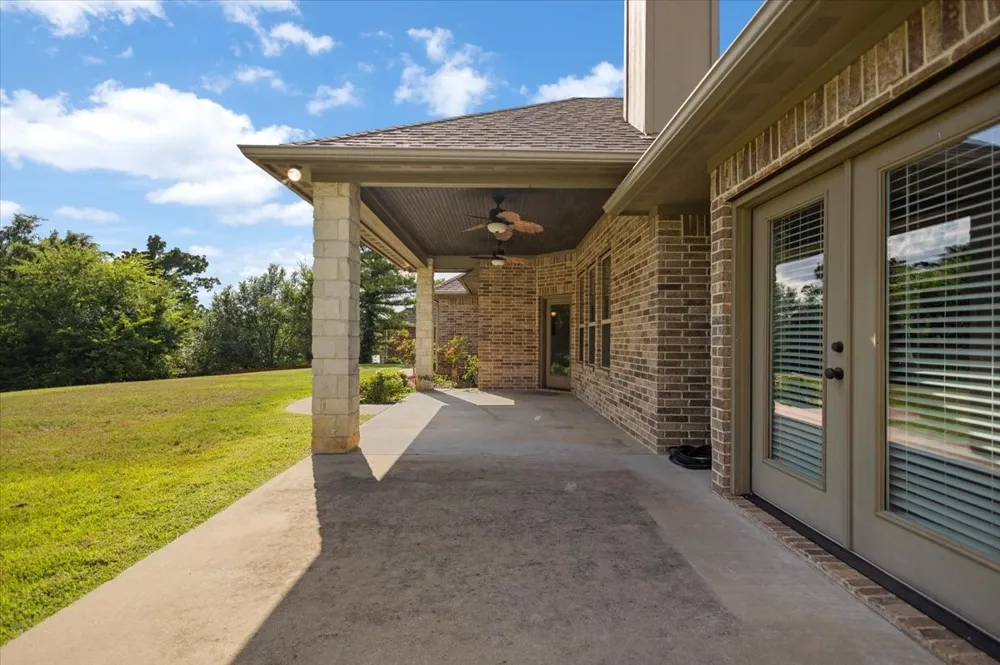 19623 Dove Ridge Drive Lindale, TX 75771
