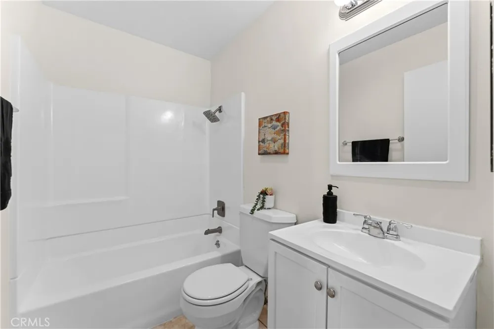 23282 Orange Avenue #6 Lake Forest, CA 92630