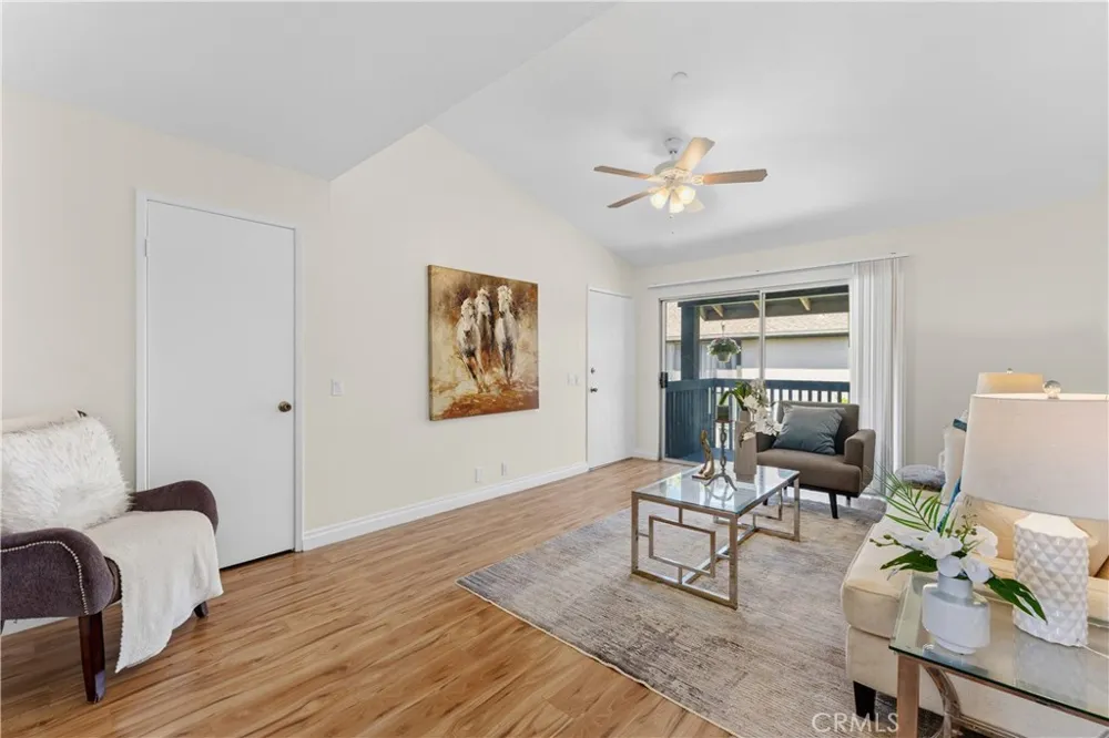 23282 Orange Avenue #6 Lake Forest, CA 92630