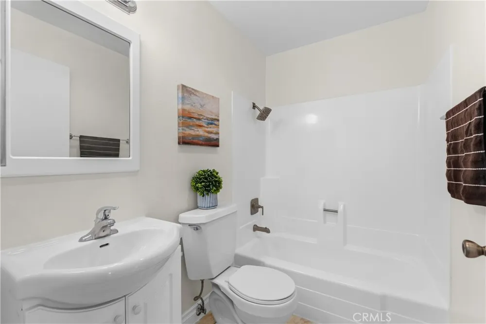23282 Orange Avenue #6 Lake Forest, CA 92630