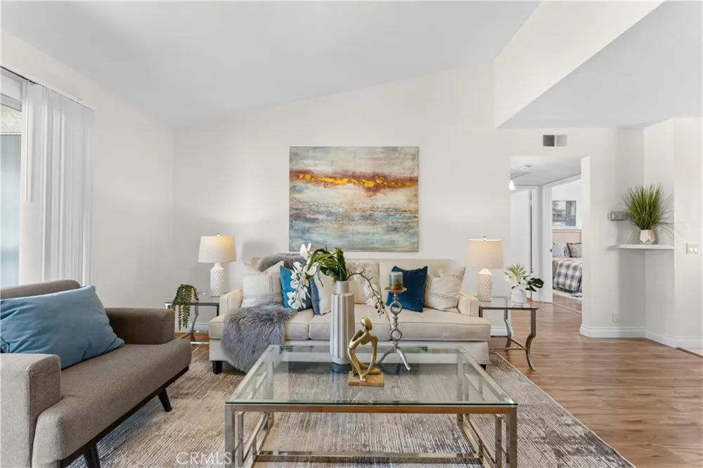 23282 Orange Avenue #6 Lake Forest, CA 92630