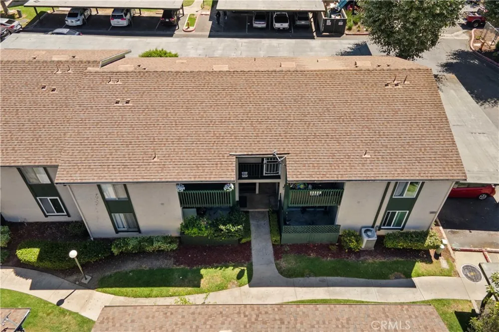 23282 Orange Avenue #6 Lake Forest, CA 92630