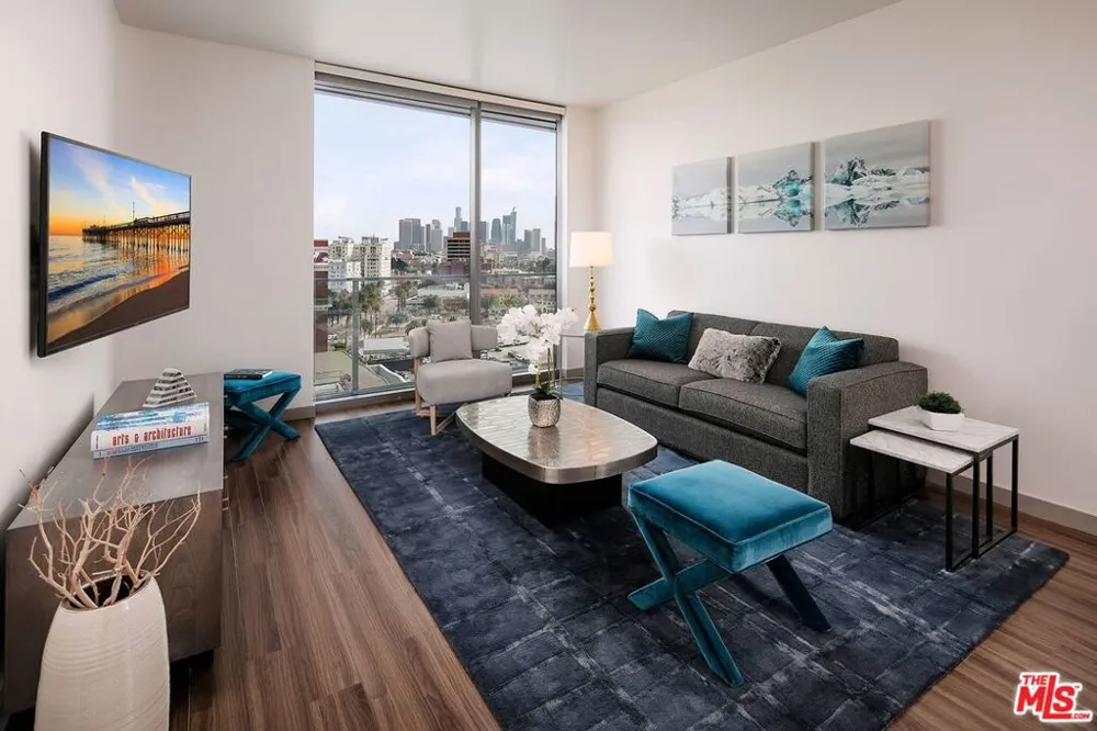 3033 Wilshire Avenue #1011 Los Angeles, CA 90010