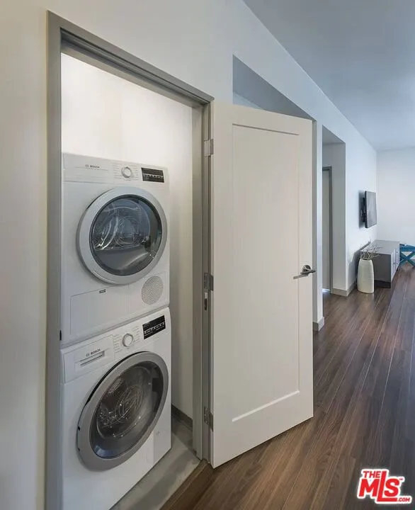 3033 Wilshire Avenue #1011 Los Angeles, CA 90010
