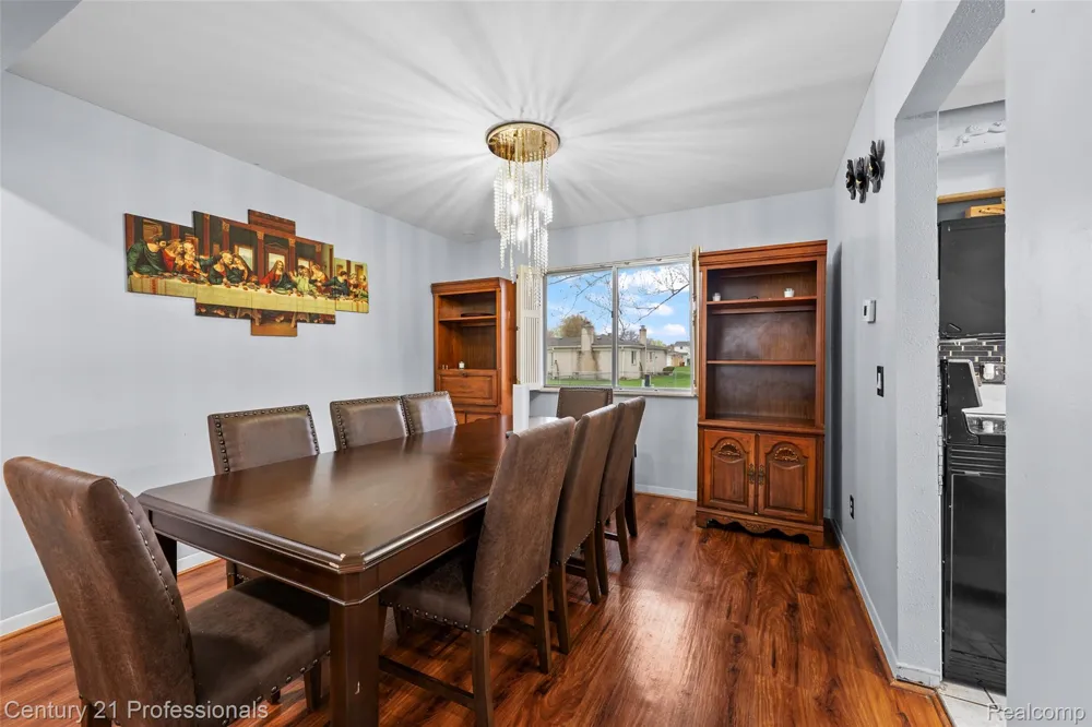 39349 Cadborough Drive Clinton Charter Township, MI 48038