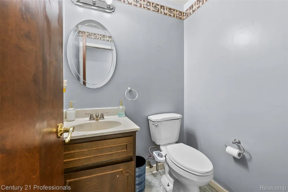 39349 Cadborough Drive Clinton Charter Township, MI 48038