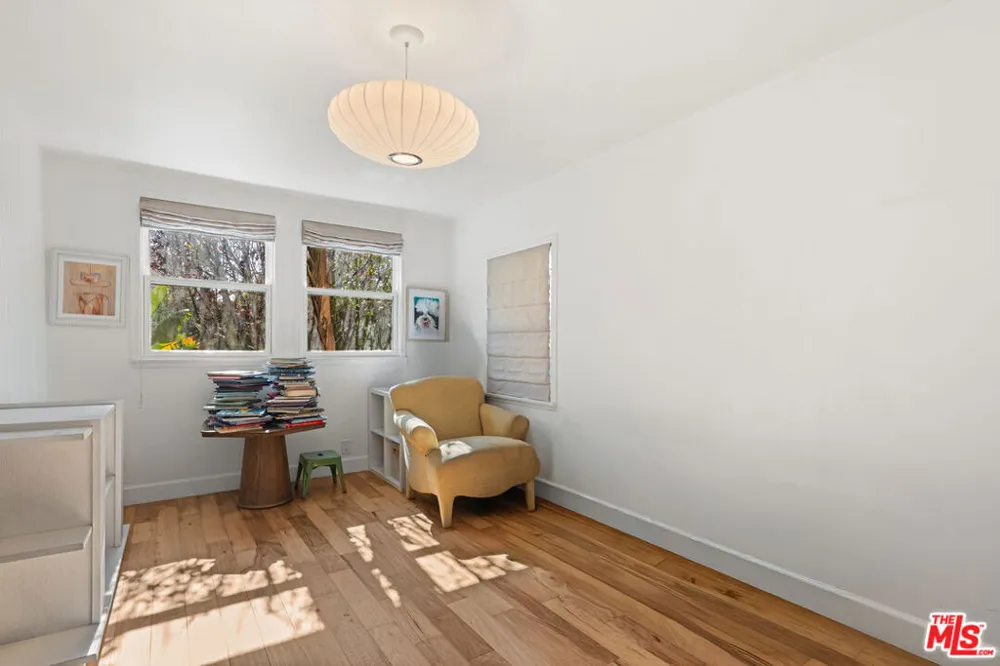 7560 Mcconnell Avenue Los Angeles, CA 90045