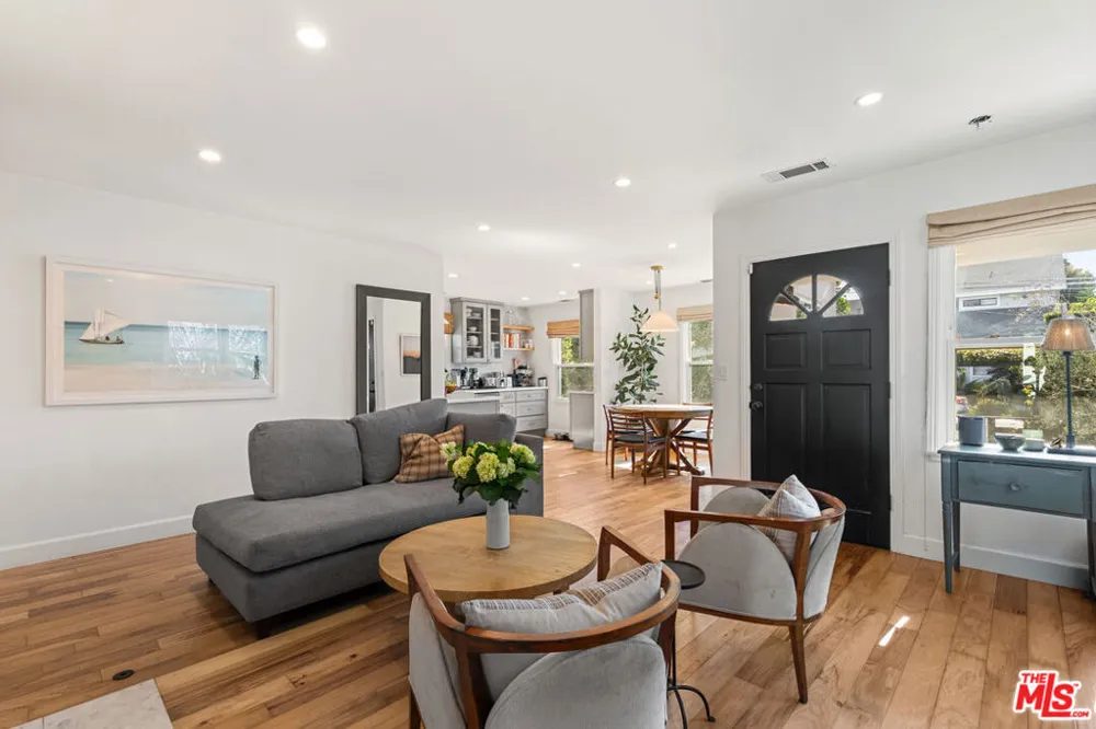 7560 Mcconnell Avenue Los Angeles, CA 90045