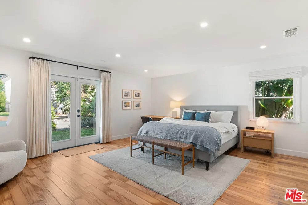 7560 Mcconnell Avenue Los Angeles, CA 90045