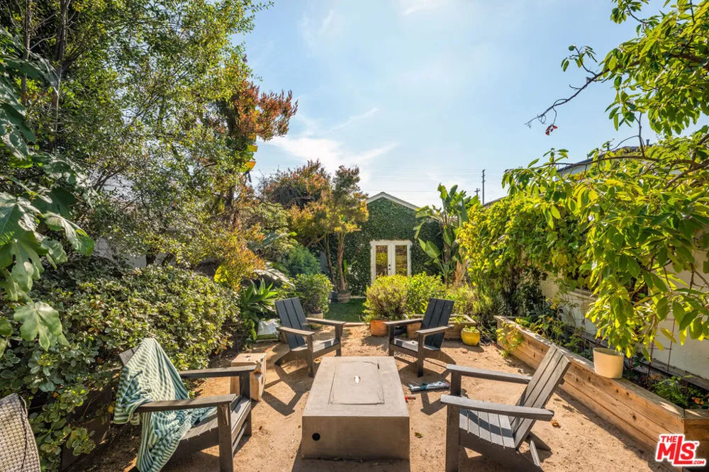 7560 Mcconnell Avenue Los Angeles, CA 90045
