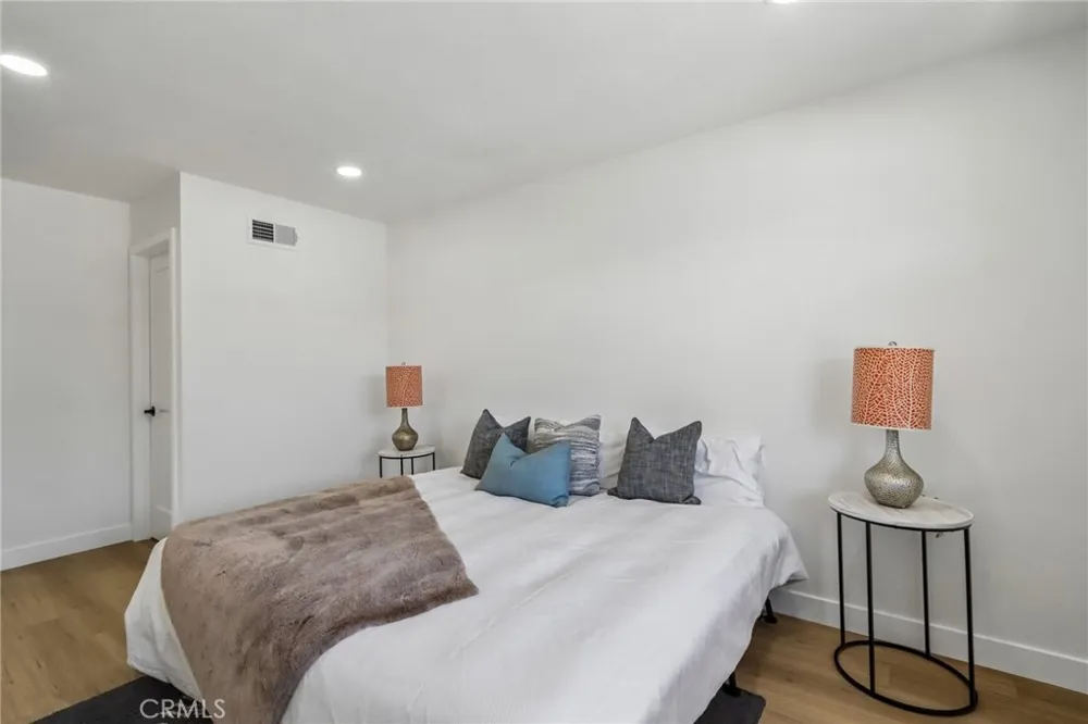 22965 Via Cereza Mission Viejo, CA 92691
