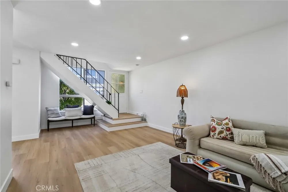 22965 Via Cereza Mission Viejo, CA 92691