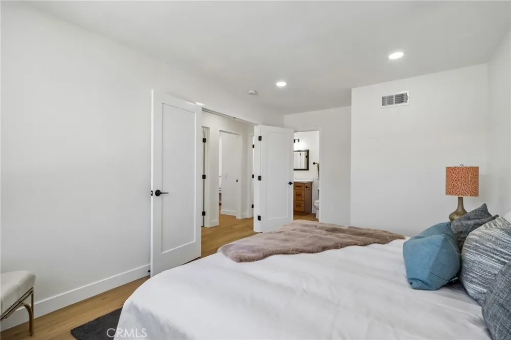 22965 Via Cereza Mission Viejo, CA 92691