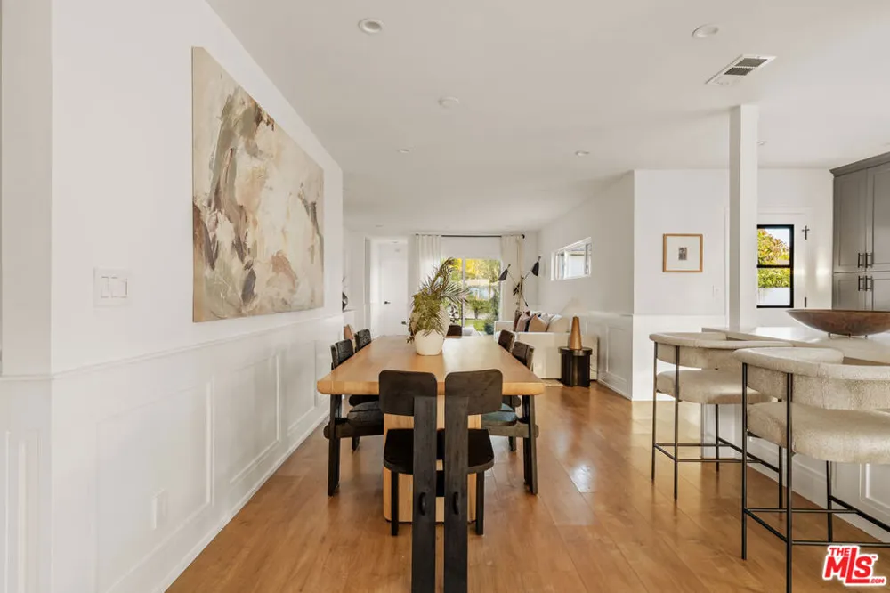 8356 Naylor Avenue Los Angeles, CA 90045