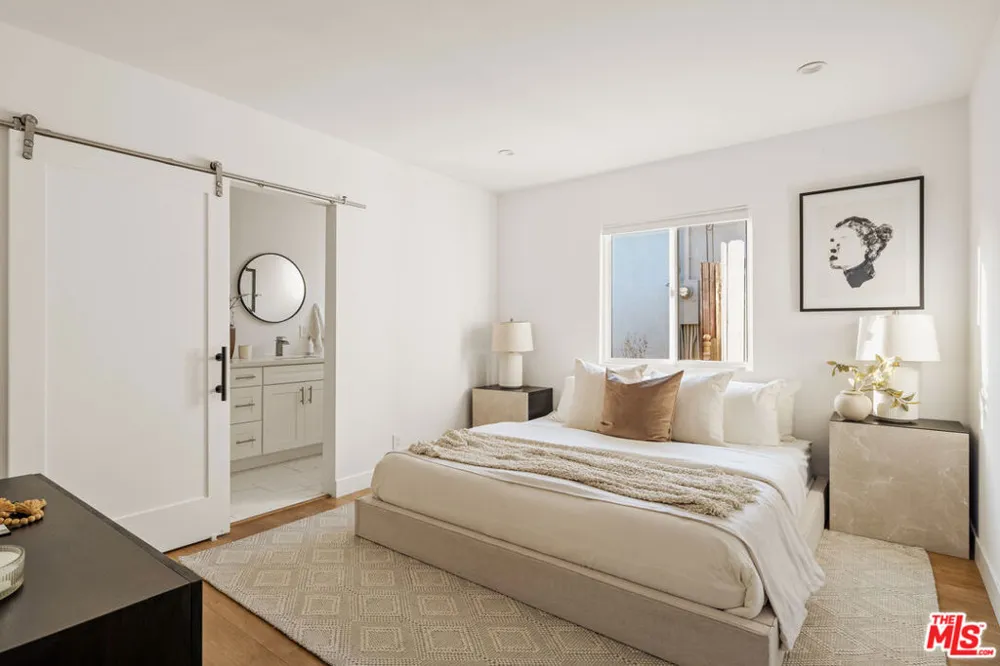 8356 Naylor Avenue Los Angeles, CA 90045