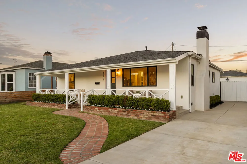 8356 Naylor Avenue Los Angeles, CA 90045