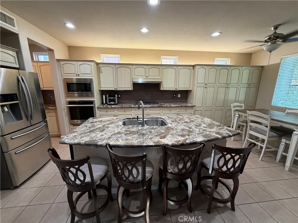 4683 Arrow Ridge Clovis, CA 93619