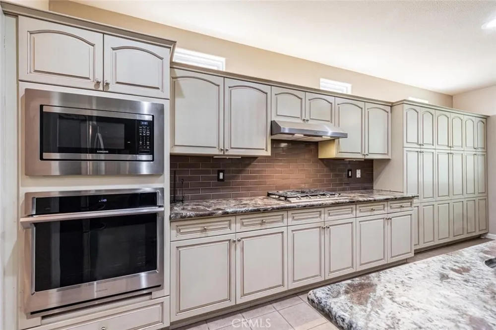 4683 Arrow Ridge Clovis, CA 93619